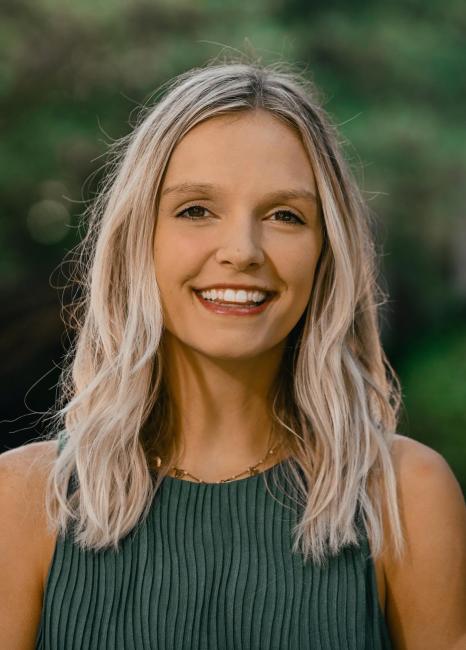 La investigadora estadounidense Taylor Yates se une al equipo del Observatorio del Dolor para ampliar su formación en investigación